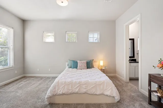 $525,000 | 10937 Wrenwood Manor, Houston, TX 77043