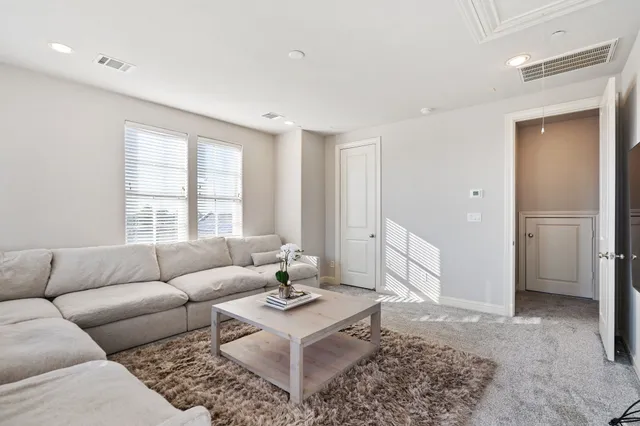 $525,000 | 10937 Wrenwood Manor, Houston, TX 77043