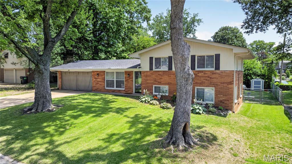 824 English Lane Belleville, IL 62223 - Photo 3 of 18