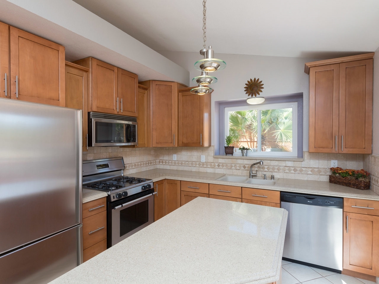 761 Hollowglen Road Oceanside, CA 92057 - Photo 10 of 24