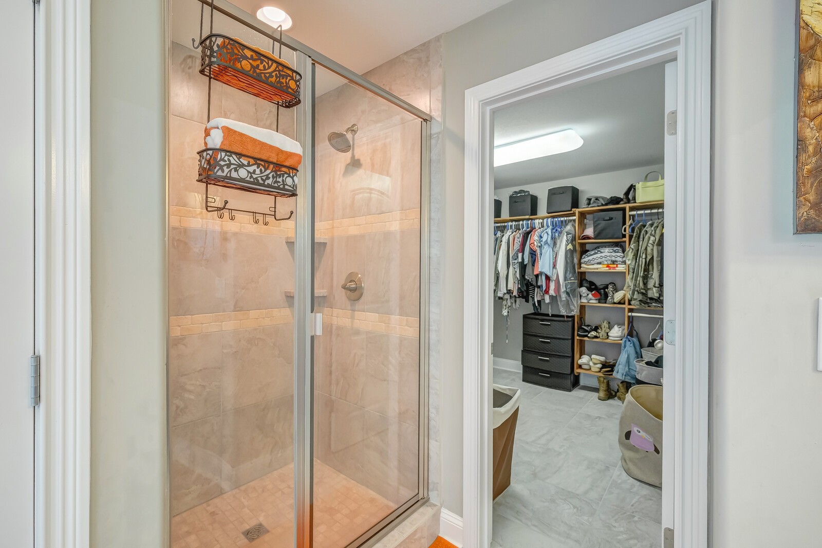 1487 Raven Road Clarksville, TN 37042 - Photo 31 of 44 a view of a hallway with a glass door and shower