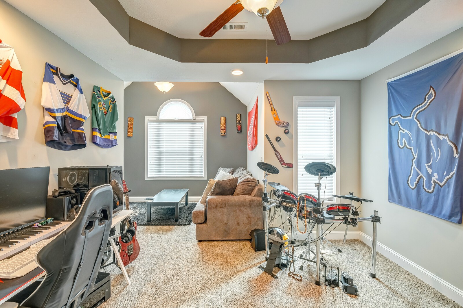 1487 Raven Road Clarksville, TN 37042 - Photo 36 of 44 a living room with furniture and a flat screen tv
