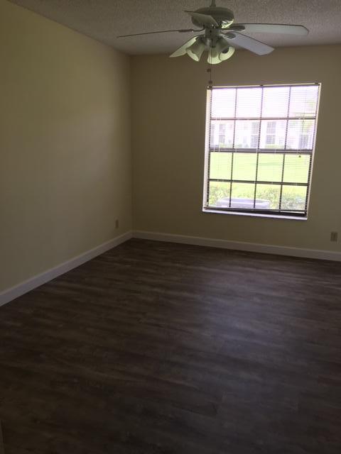 321 Olivewood Place, Unit O121 Boca Raton, FL 33431 - Photo 6 of 13 MASTER BEDRM