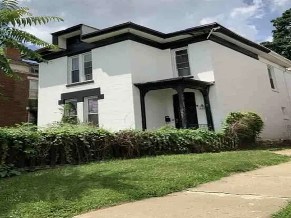 $89,500 | 631 North 8th Street, Quincy, IL 62301