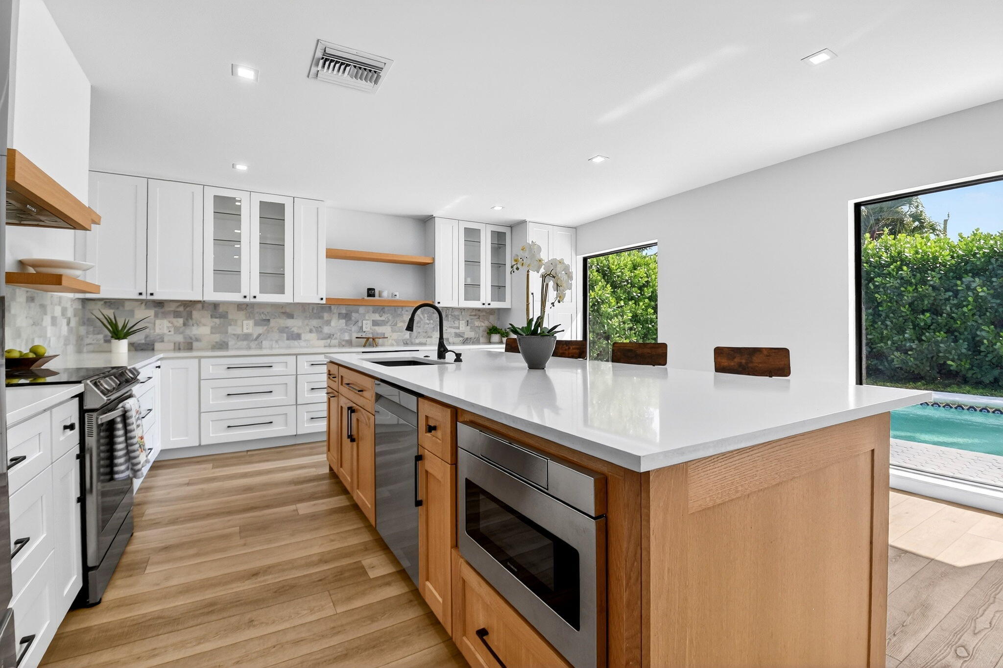 832 Appleby Street Boca Raton, FL 33487 - Photo 10 of 35 KITCHEN