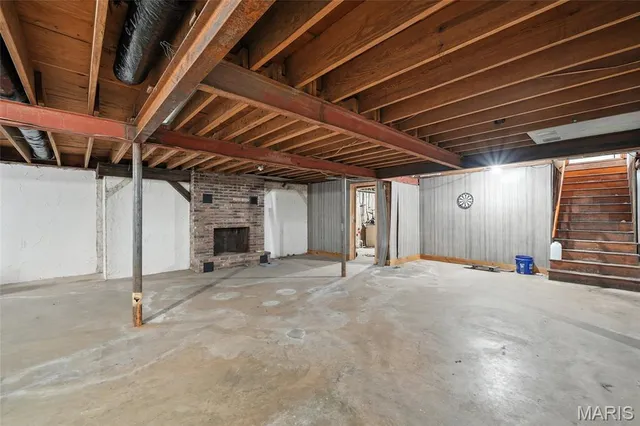 $585,000 | 7447 Highway 94, Portage Des Sioux, MO 63373