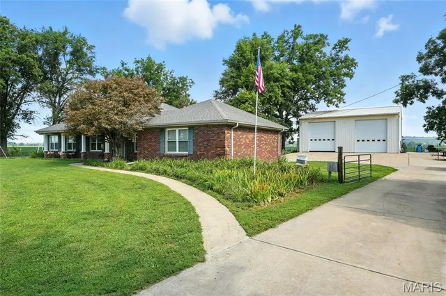 $585,000 | 7447 Highway 94, Portage Des Sioux, MO 63373