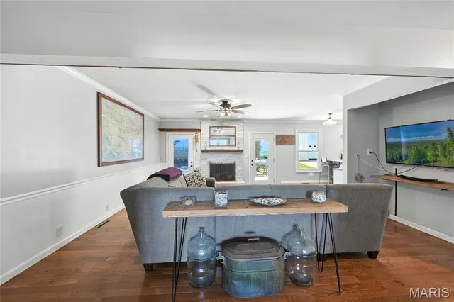 $585,000 | 7447 Highway 94, Portage Des Sioux, MO 63373