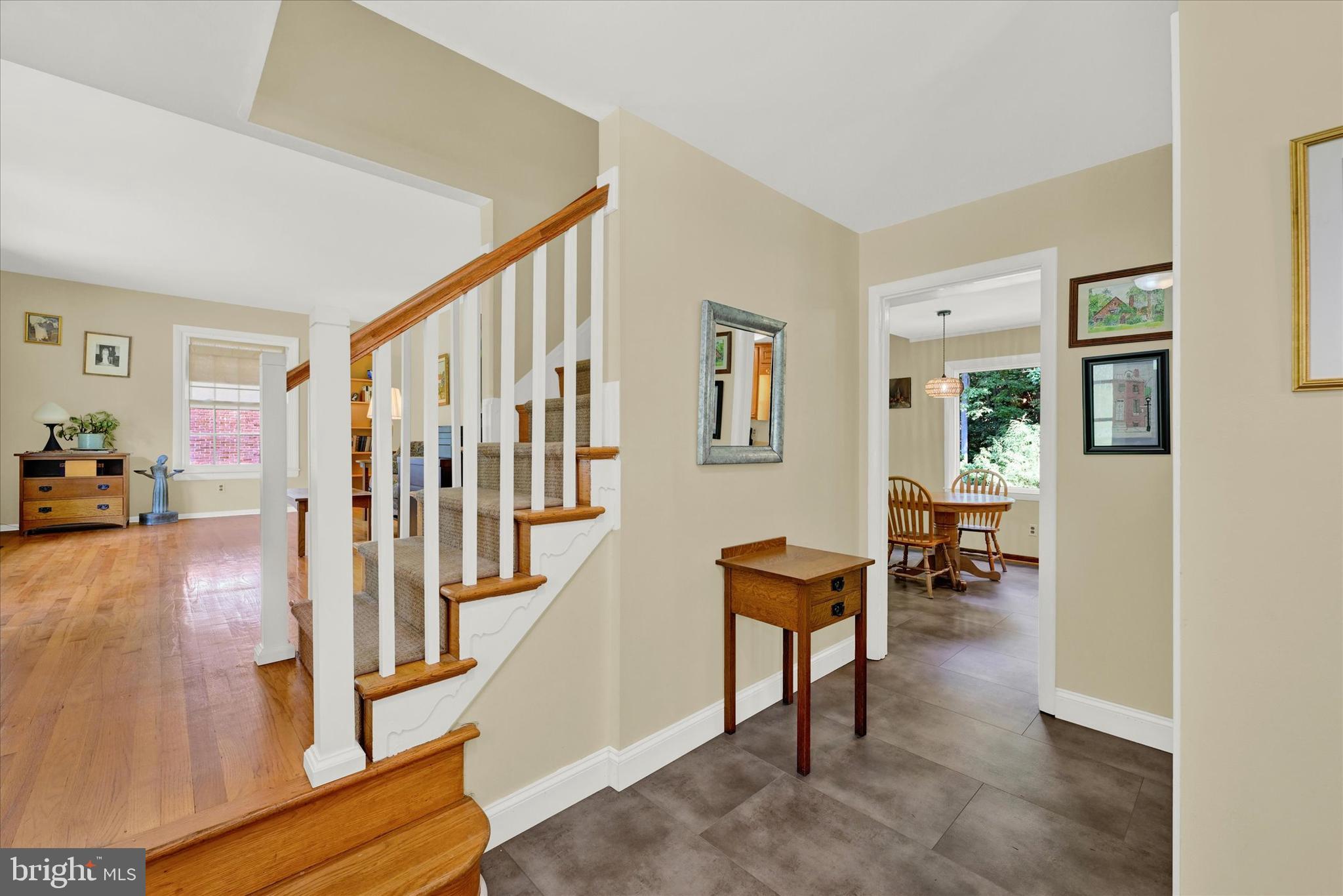 1112 Valewood Road Towson, MD 21286 - Photo 4 of 37