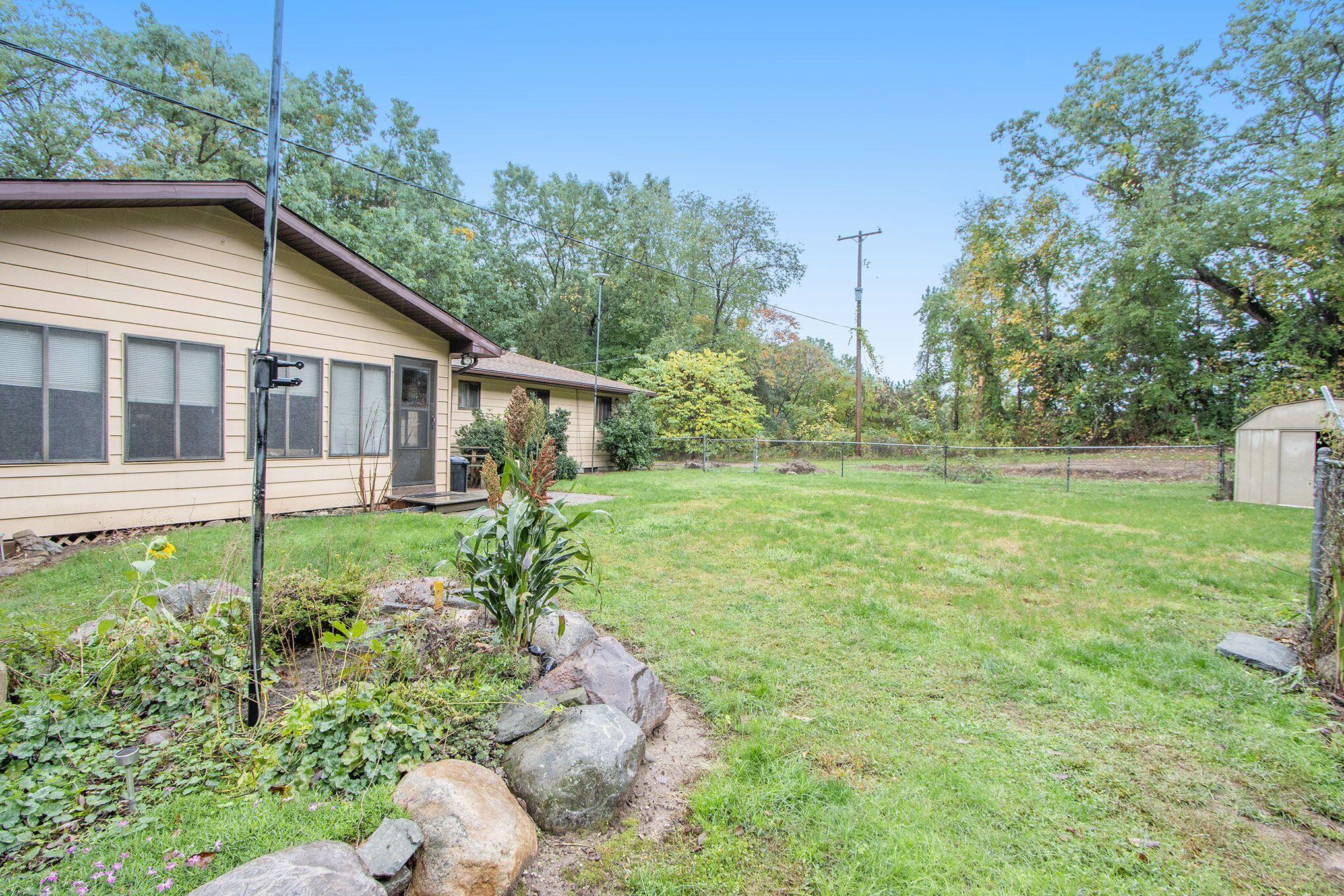 22601 Struwin Road Battle Creek, MI 49017 - Photo 5 of 26 4