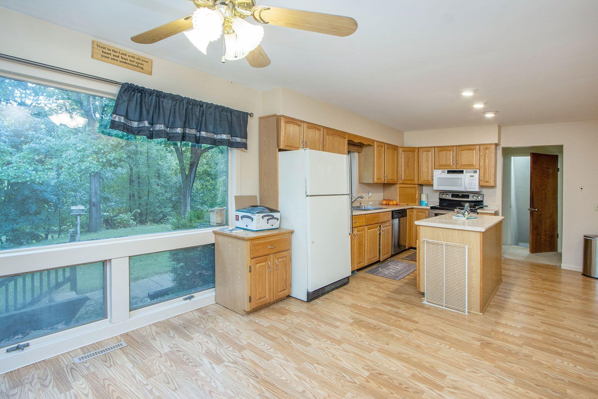 22601 Struwin Road Battle Creek, MI 49017 - Photo 9 of 26 8