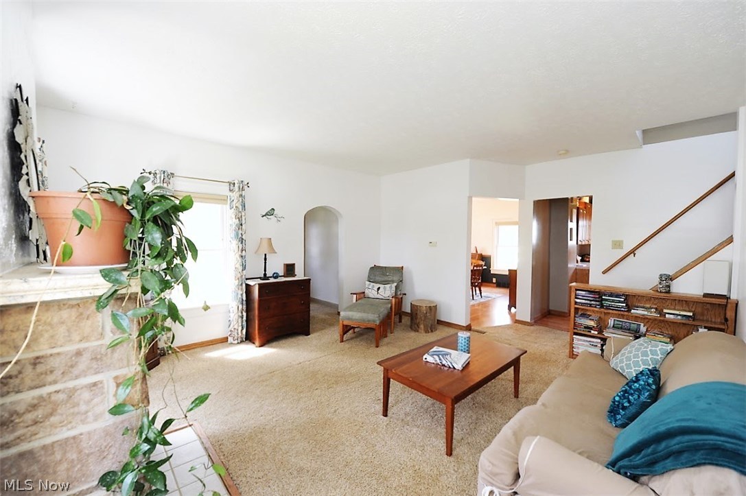 3925 Johnson Road Norton, OH 44203 - Photo 5 of 25 * Main Living Room