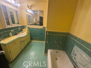 8331 Jackson Street Paramount, CA 90723 - Photo 8 of 33