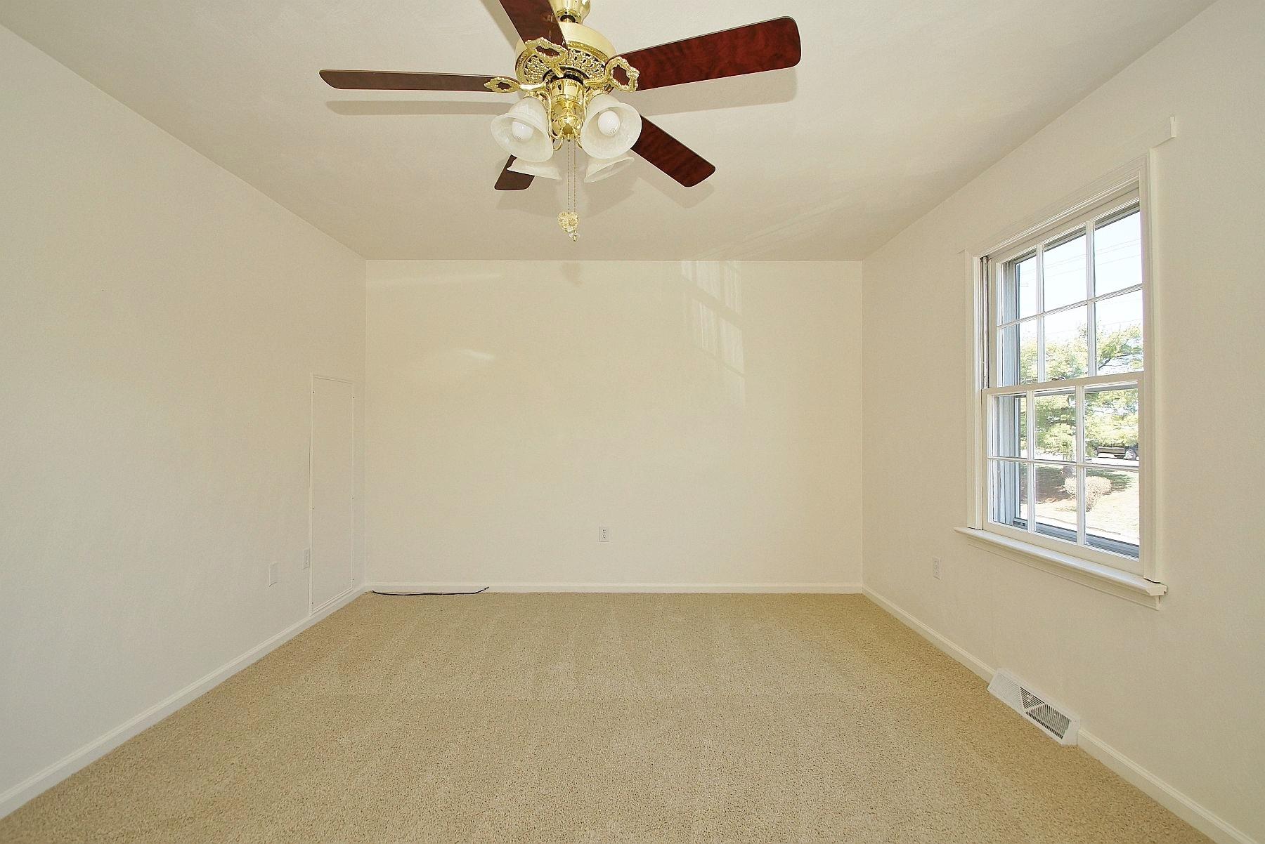 6128 Plantation Road Roanoke, VA 24019 - Photo 15 of 39 15