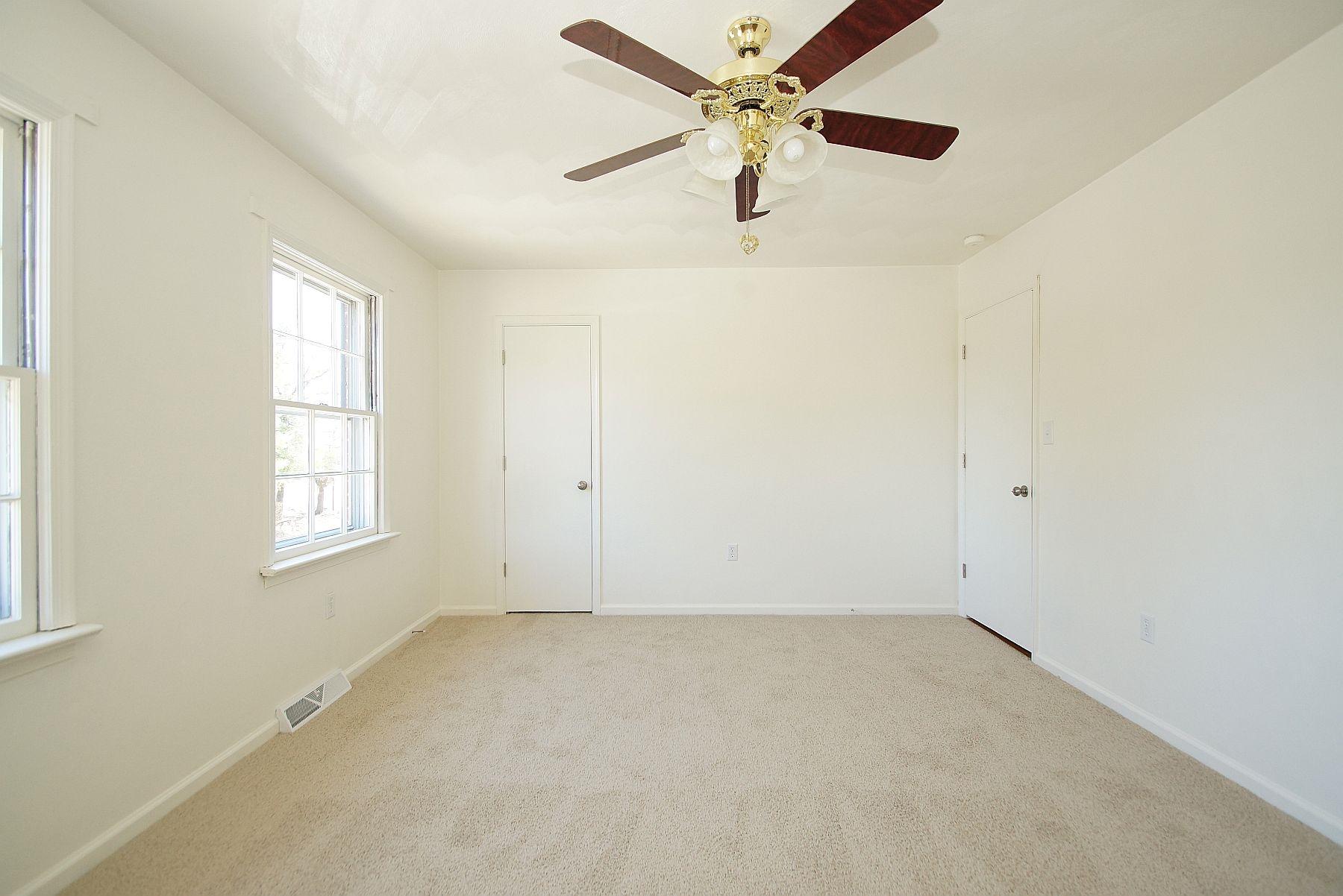 6128 Plantation Road Roanoke, VA 24019 - Photo 16 of 39 16