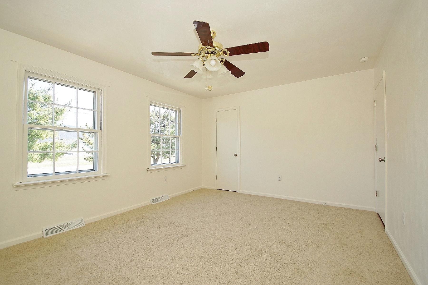 6128 Plantation Road Roanoke, VA 24019 - Photo 17 of 39 17