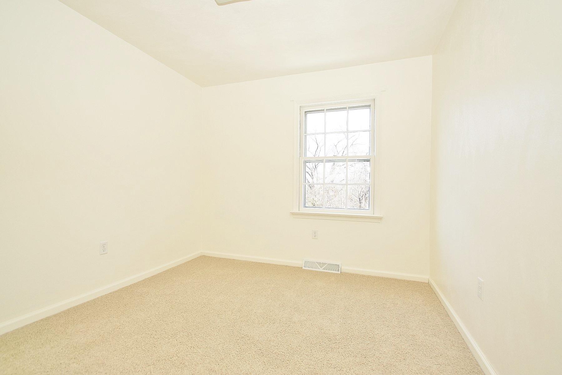 6128 Plantation Road Roanoke, VA 24019 - Photo 20 of 39 20