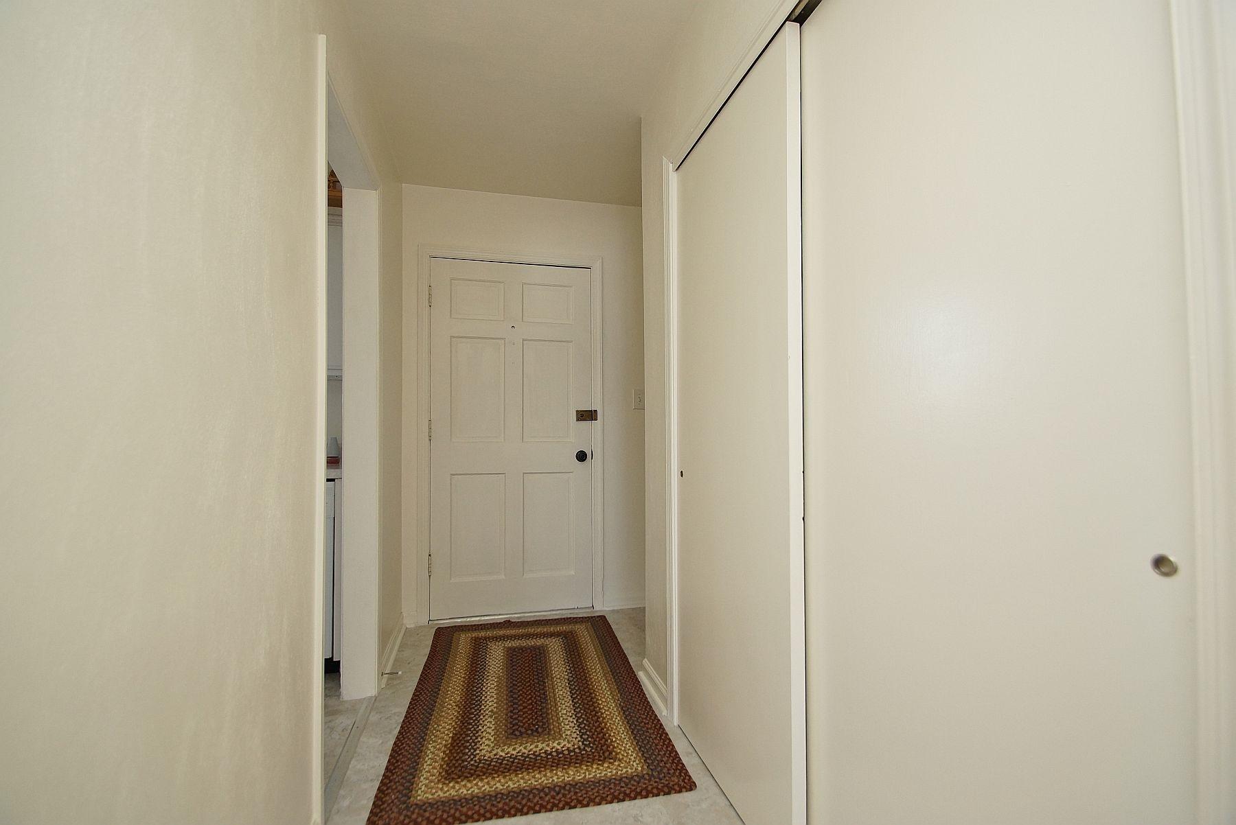 6128 Plantation Road Roanoke, VA 24019 - Photo 3 of 39 3
