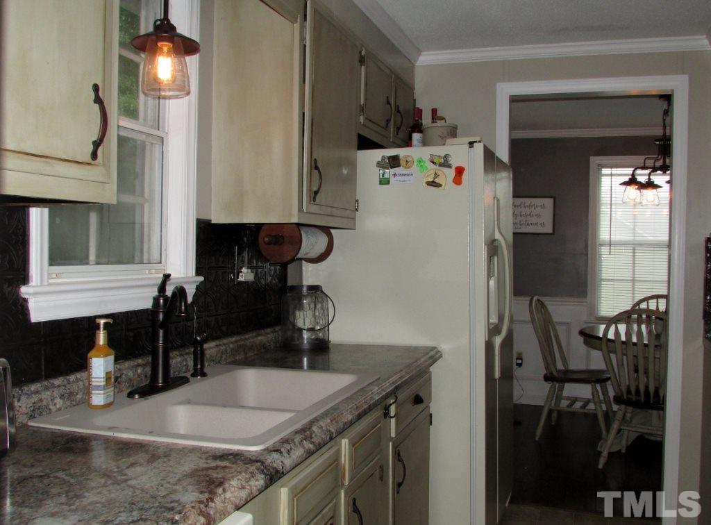 253 Patterson Drive Roxboro, NC 27573 - Photo 10 of 25 Gallery Image 10