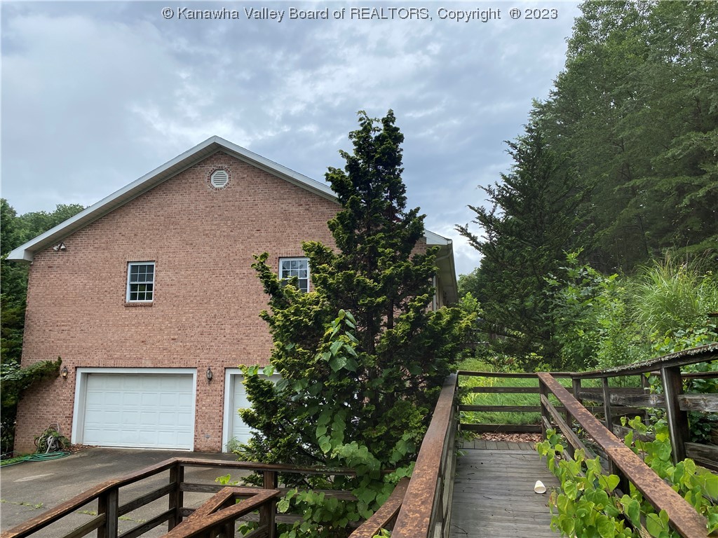 3963 Indian Creek Road Elkview, WV 25071 - Photo 5 of 36 Gallery Image 5