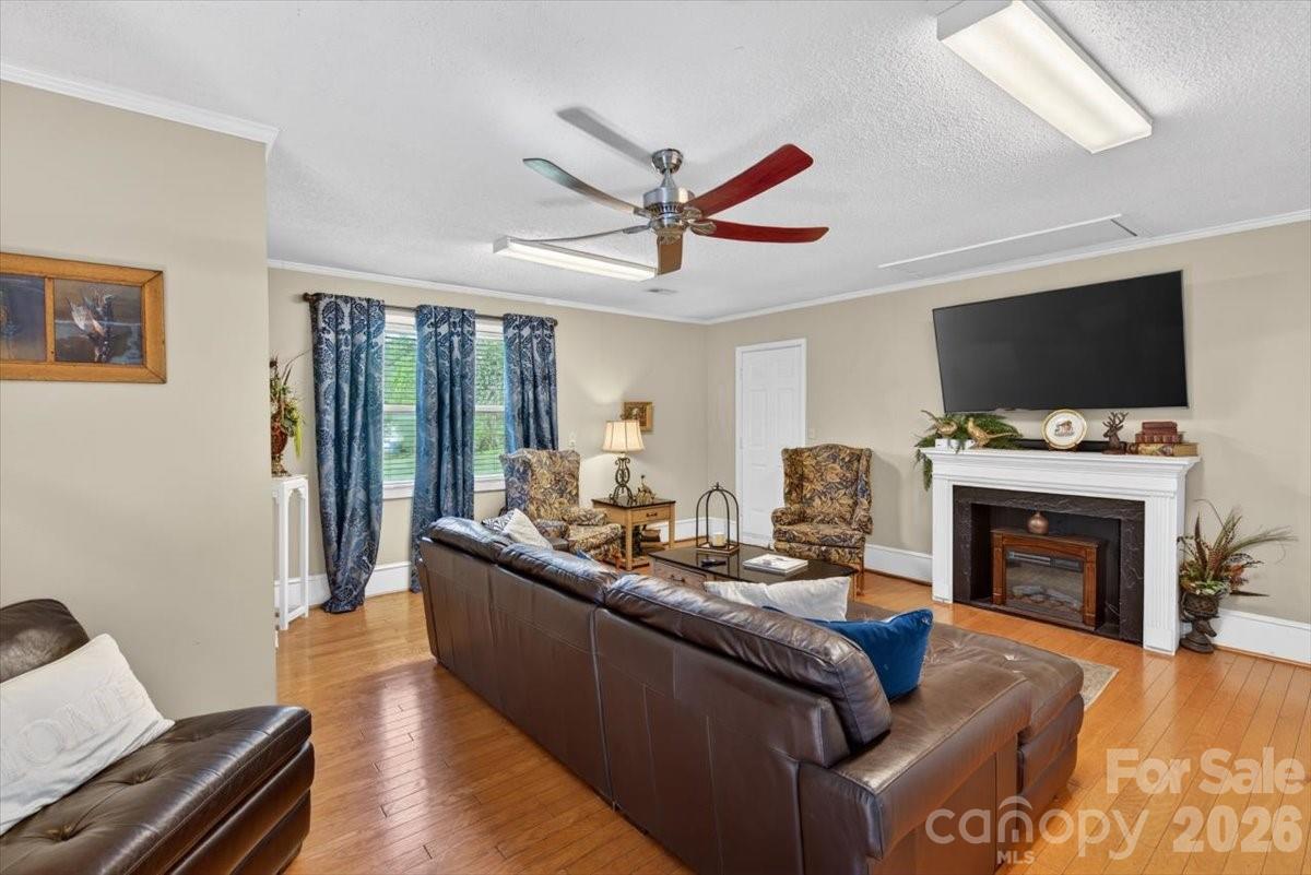 7142 Little Mountain Road Sherrills Ford, NC 28673 - Photo 8 of 45