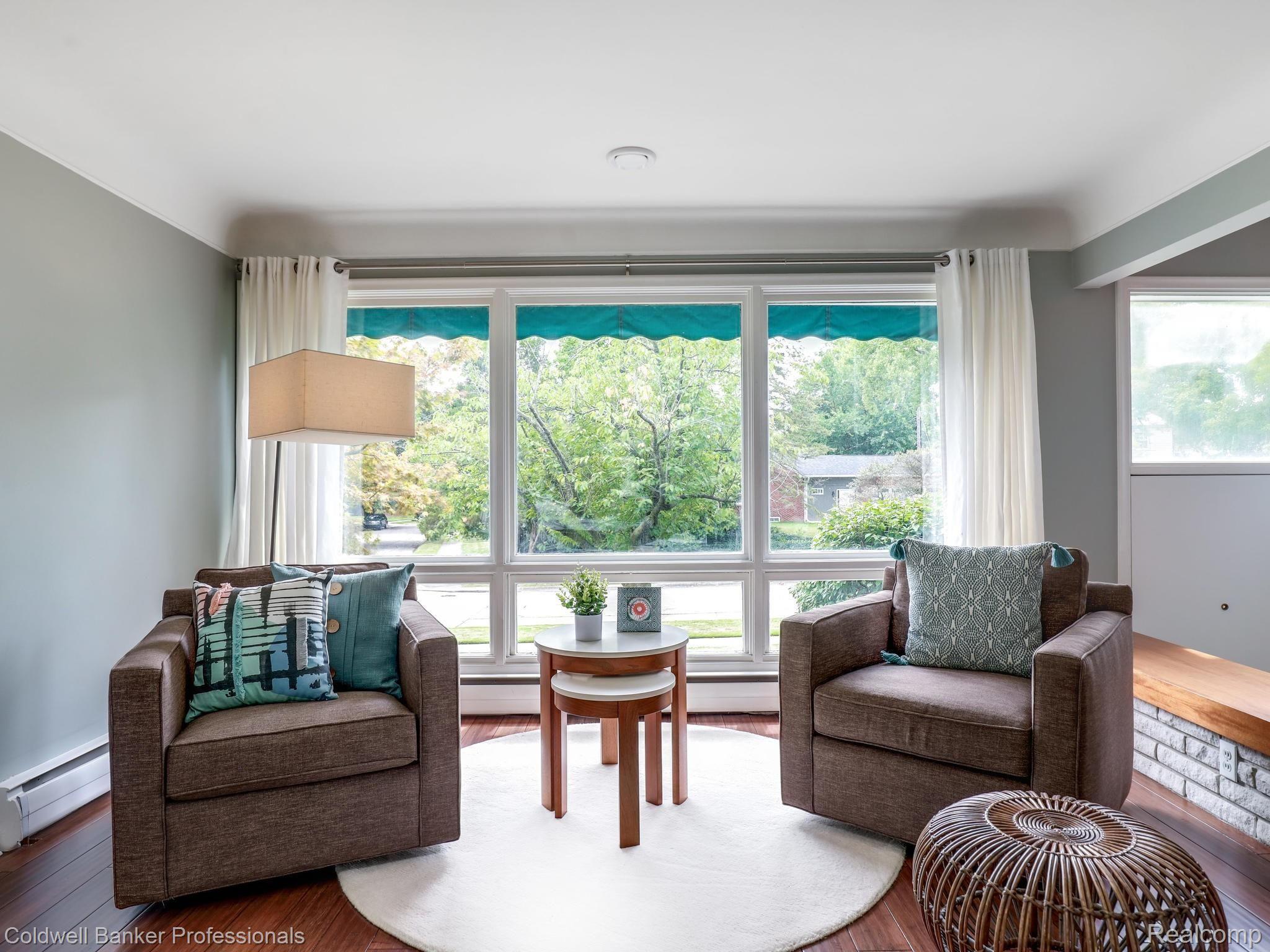 304 West Webster Road Royal Oak, MI 48073 - Photo 3 of 35 03-Filled with natural light.jpg