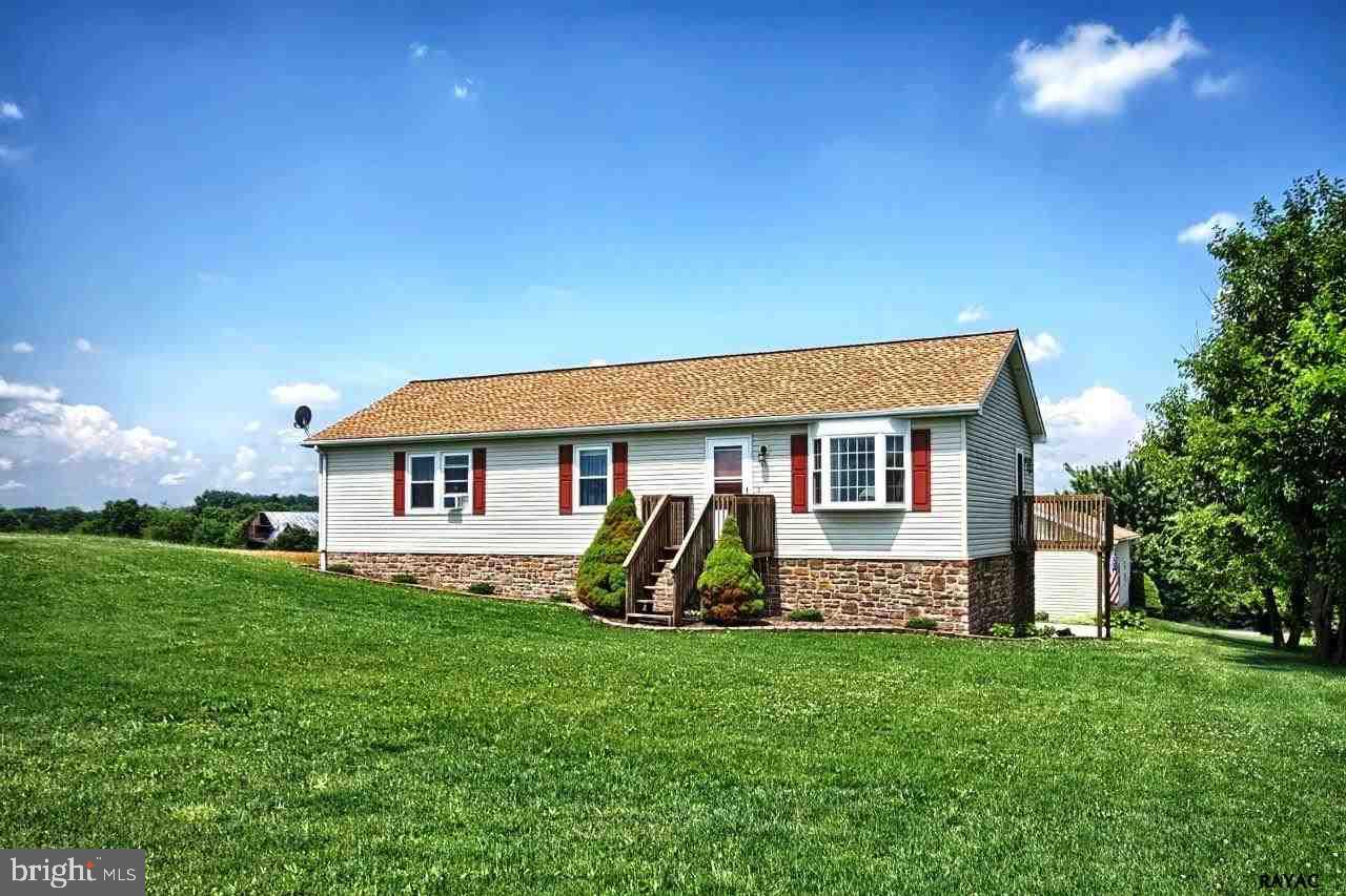 349 B Smoketown Road Hanover, PA 17331 - Photo 3 of 36