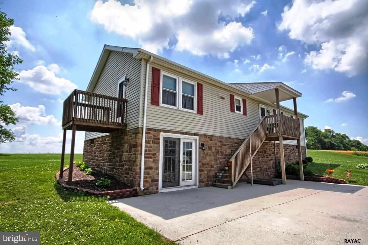349 B Smoketown Road Hanover, PA 17331 - Photo 5 of 36