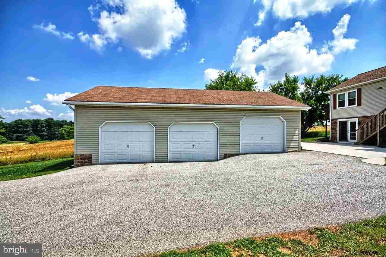 349 B Smoketown Road Hanover, PA 17331 - Photo 8 of 36