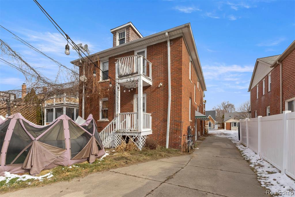 21551 Edison Street Dearborn, MI 48124 - Photo 27 of 29