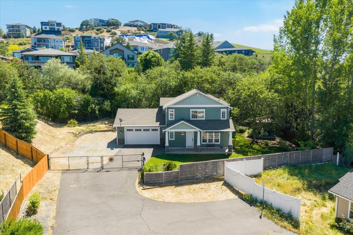 1618 North Foothill Road Medford, OR 97504 - Photo 1 of 37 39-DJI_20260511113450_0039_D