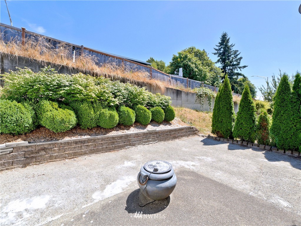 1170 Edmonds Place Northeast Renton, WA 98056 - Photo 16 of 16 Gallery Image 16