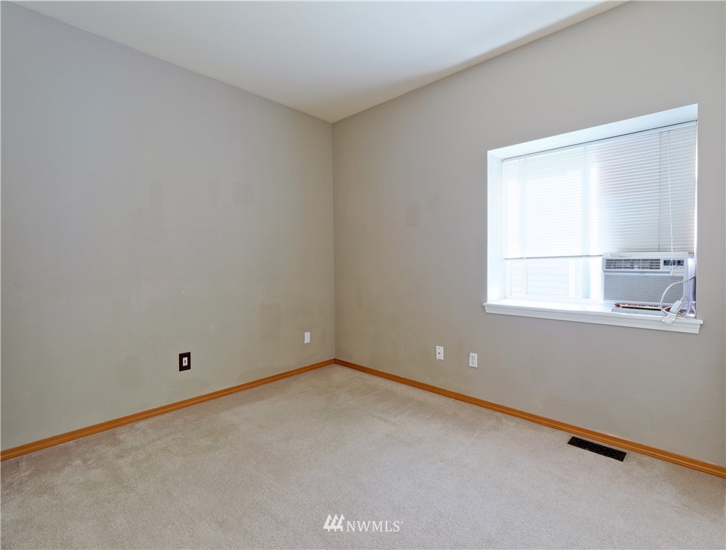 1170 Edmonds Place Northeast Renton, WA 98056 - Photo 10 of 16 Gallery Image 10