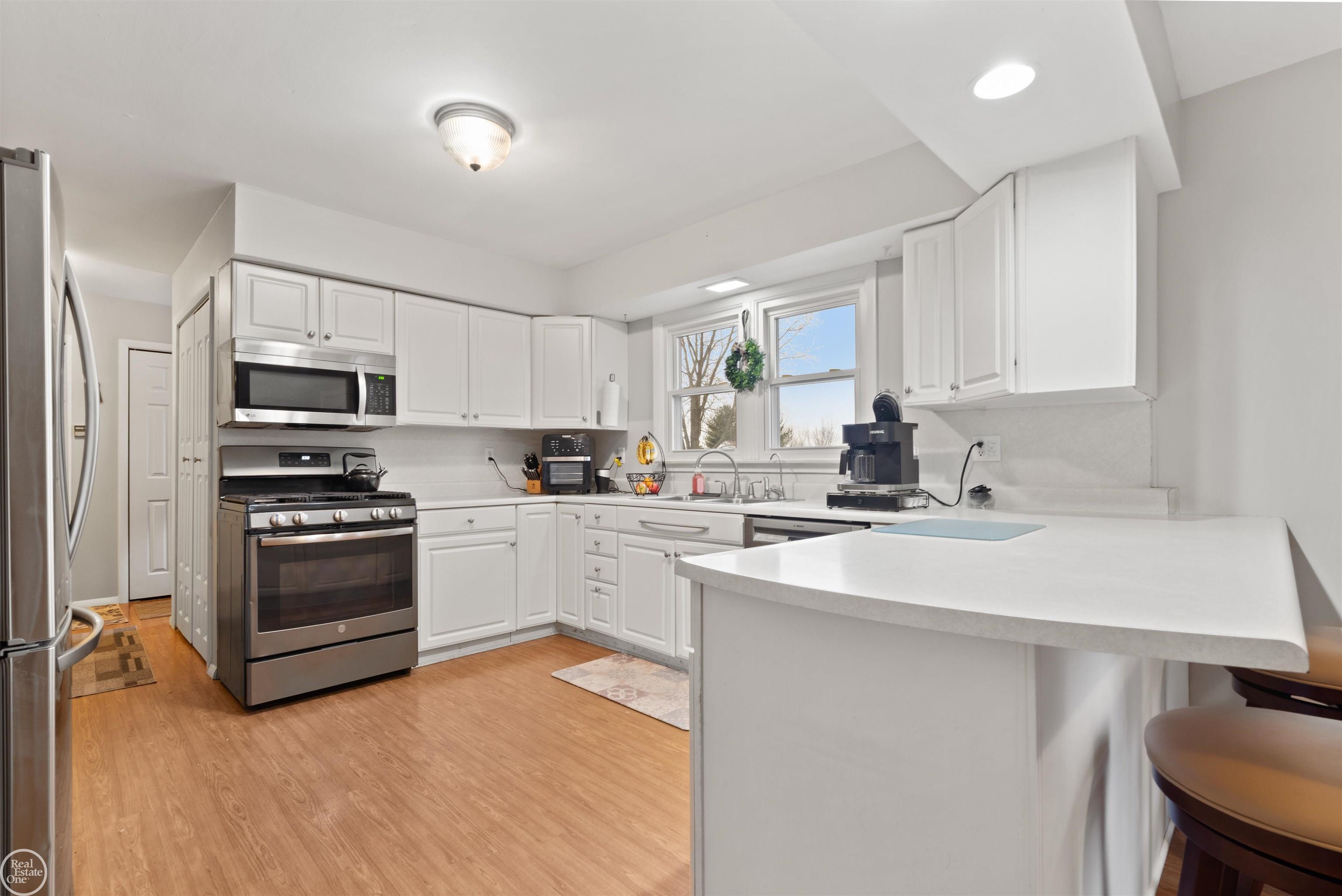 4445 Rattle Run Road St. Clair, MI 48079 - Photo 12 of 26