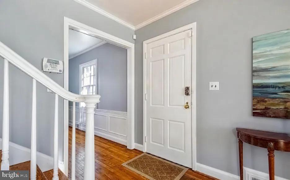 5806 Kenmore Road Baltimore, MD 21210 - Photo 6 of 35 a view of front door