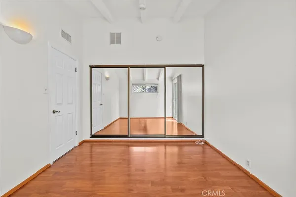 $4,000 | 19824 Gilmore Street, Woodland Hills, CA 91367
