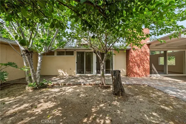 $4,000 | 19824 Gilmore Street, Woodland Hills, CA 91367