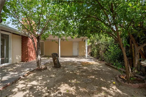 $4,000 | 19824 Gilmore Street, Woodland Hills, CA 91367