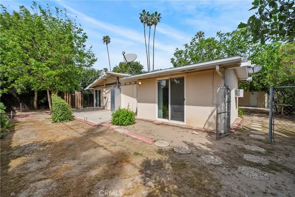$4,000 | 19824 Gilmore Street, Woodland Hills, CA 91367