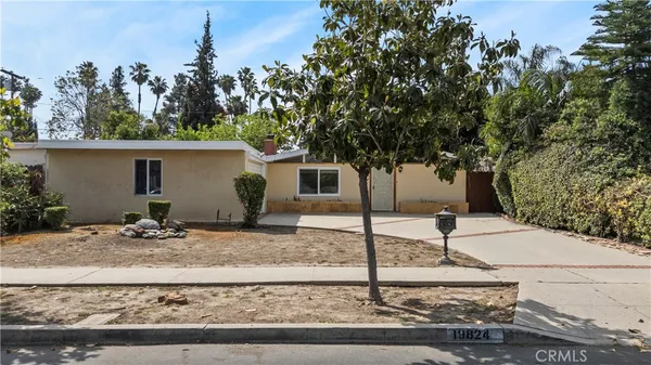 $4,000 | 19824 Gilmore Street, Woodland Hills, CA 91367