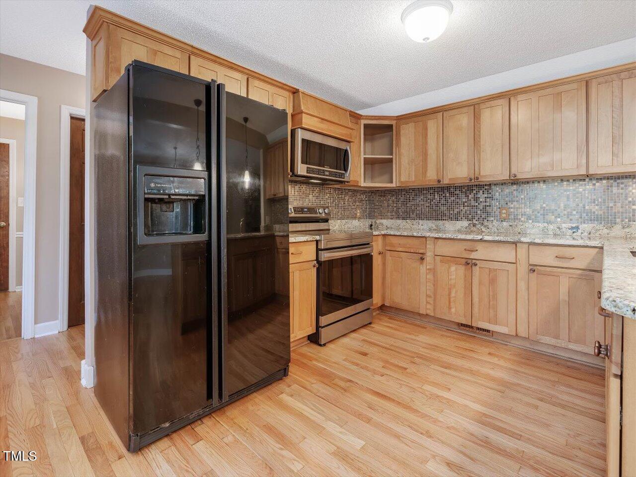 7713 Wakebrook Drive Raleigh, NC 27616 - Photo 37 of 90 37-Kitchen