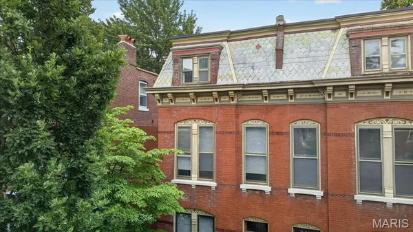$1,995 | 2416 South 13th Street, Unit A, St. Louis, MO 63104
