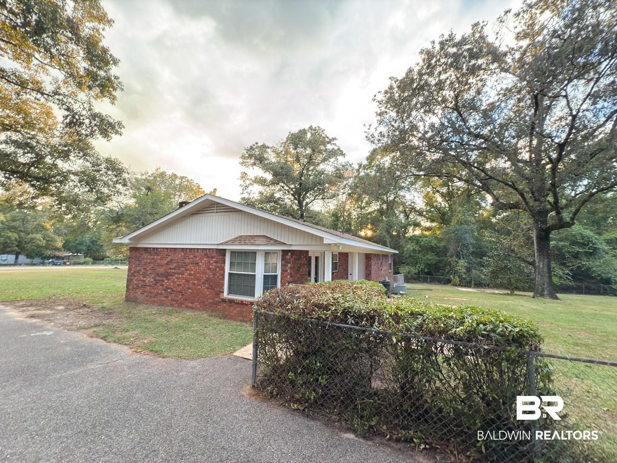 9950 Jamaica Road South Semmes, AL 36575 - Photo 20 of 26