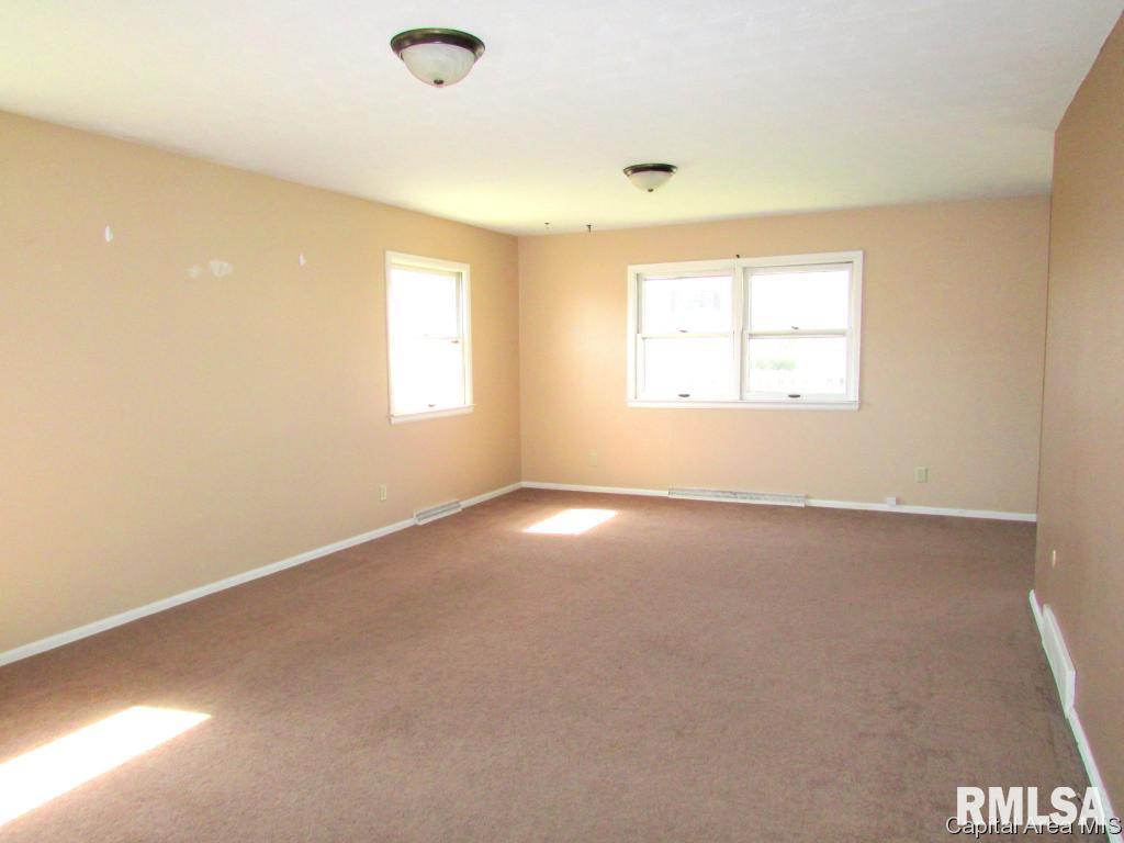 127 Willow Road Rochester, IL 62563 - Photo 3 of 25