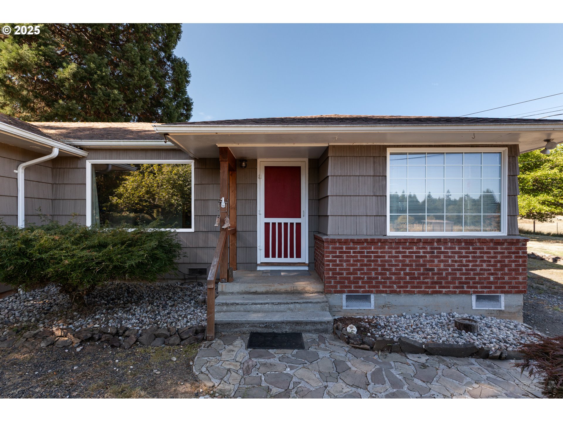 76521 Delena Mayger Road Rainier, OR 97048 - Photo 2 of 27