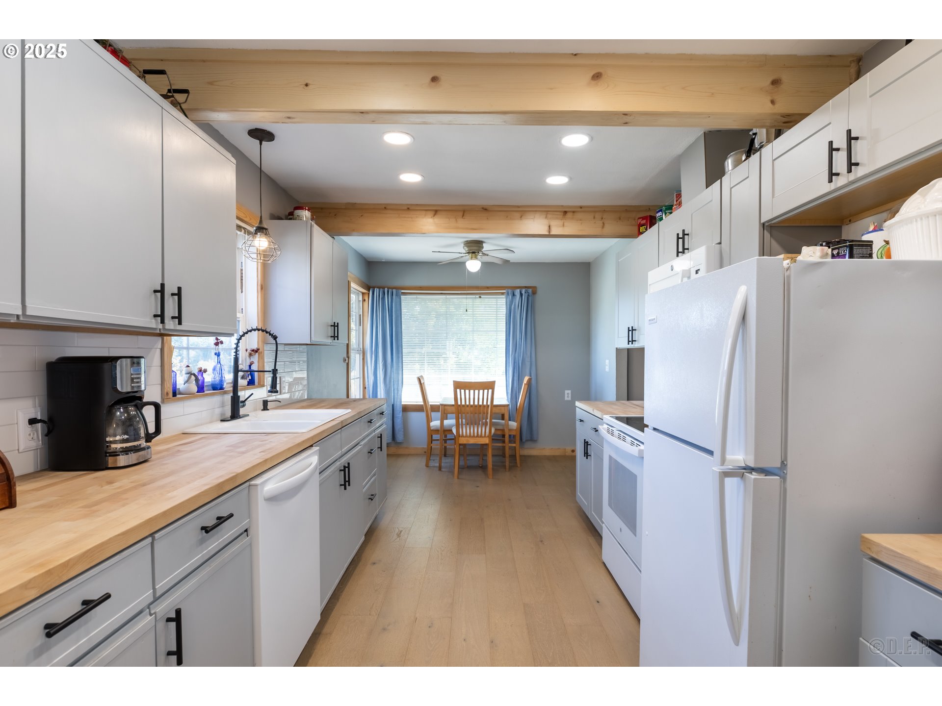 76521 Delena Mayger Road Rainier, OR 97048 - Photo 7 of 27 Kitchen