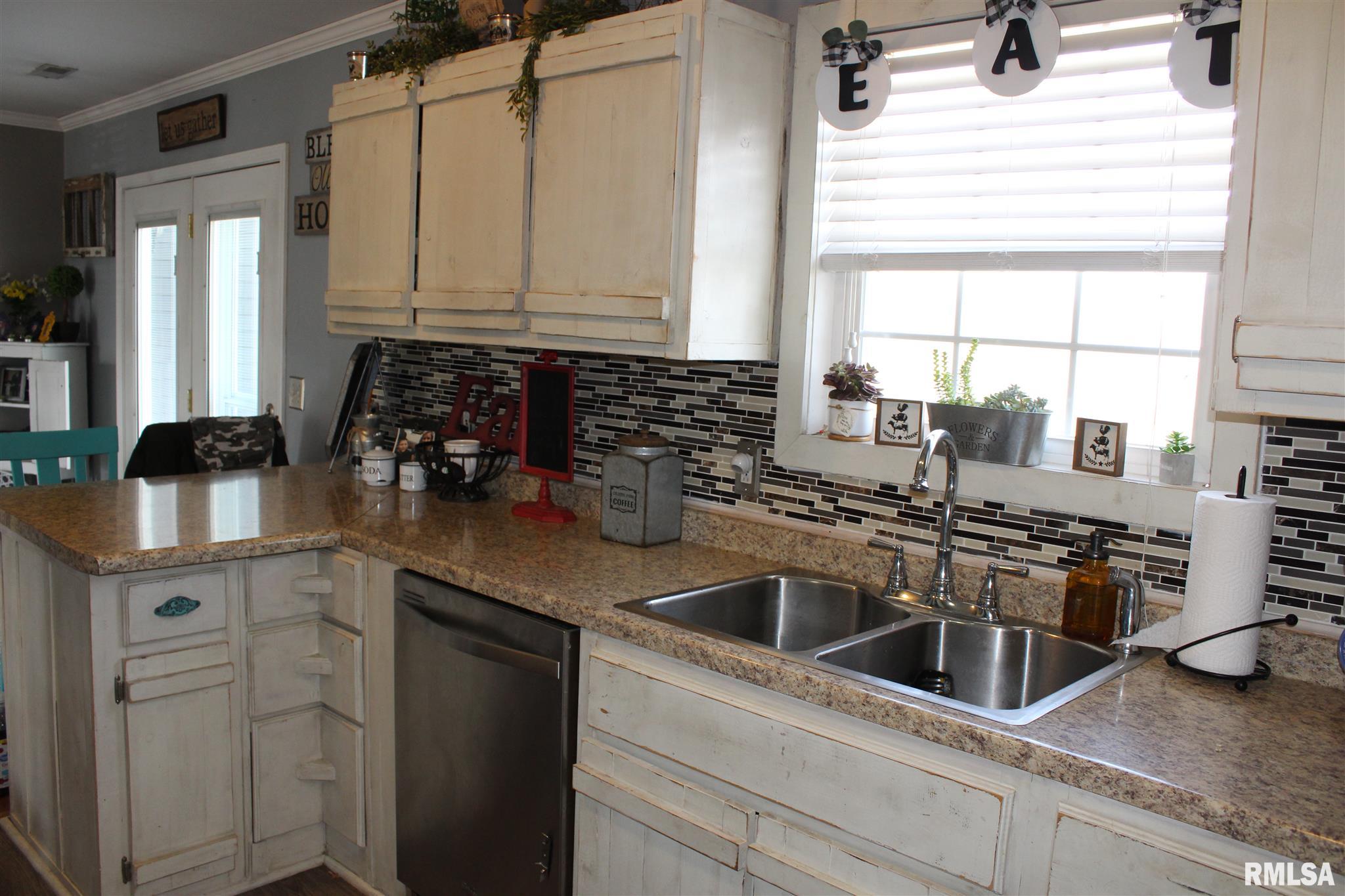 3275 Red Stripe Road Salem, IL 62881 - Photo 9 of 32