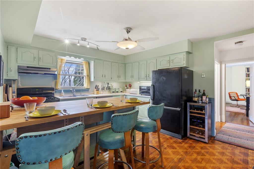 332 Weber Road Sewickley, PA 15143 - Photo 5 of 25 Gallery Image 5