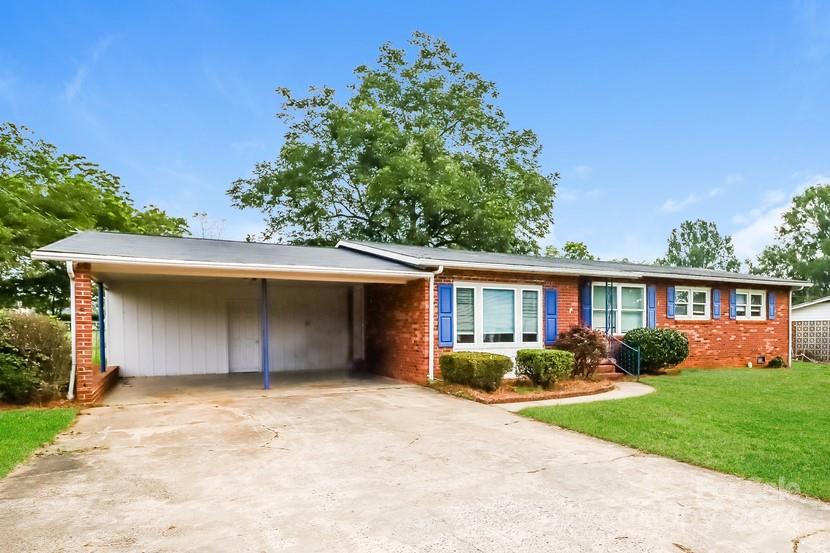 1927 Joe Road Statesville, NC 28625 - Photo 3 of 21
