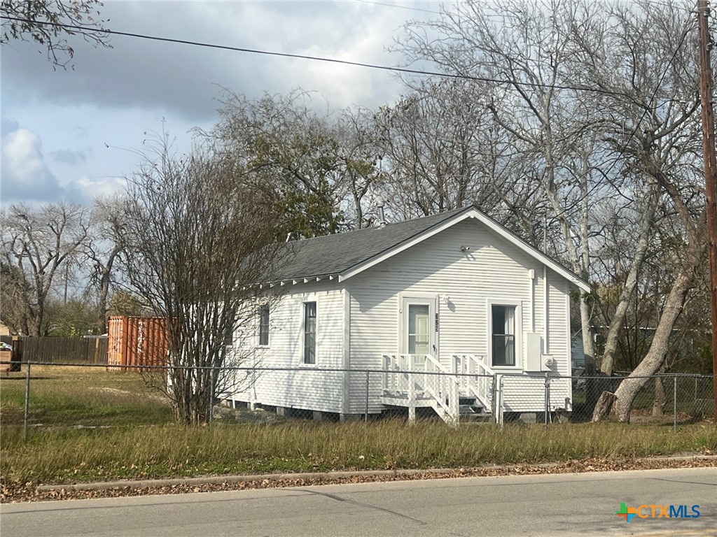 327 West Main Street Port Lavaca, TX 77979 - Photo 11 of 11 a view of a house with a yard